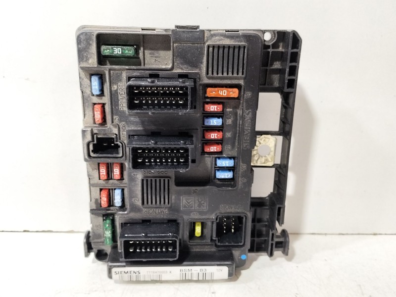 Recambio de caja reles / fusibles para citroën c3 1.4 referencia OEM IAM 9650618480  