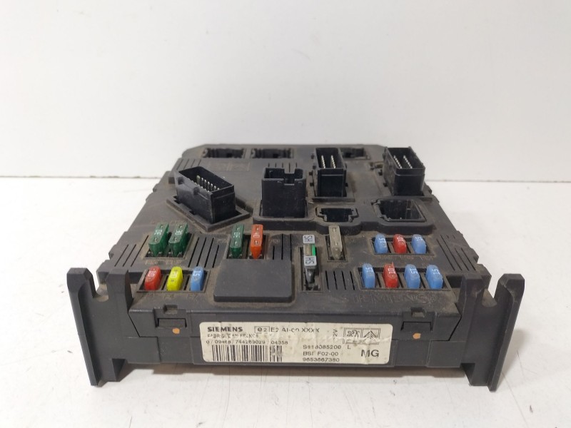 Recambio de caja reles / fusibles para citroën c3 1.4 referencia OEM IAM 9653667380  
