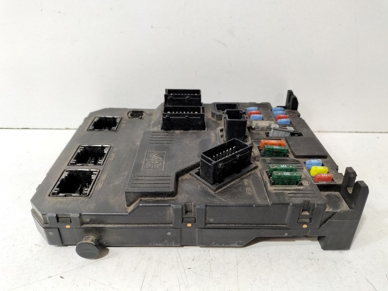 Recambio de caja reles / fusibles para citroën c3 1.4 referencia OEM IAM 9653667380  