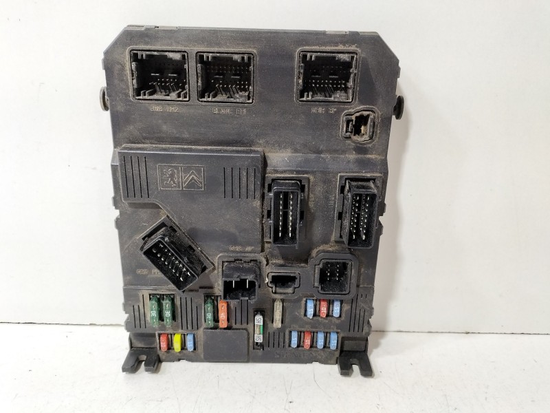 Recambio de caja reles / fusibles para citroën c3 1.4 referencia OEM IAM 9653667380  