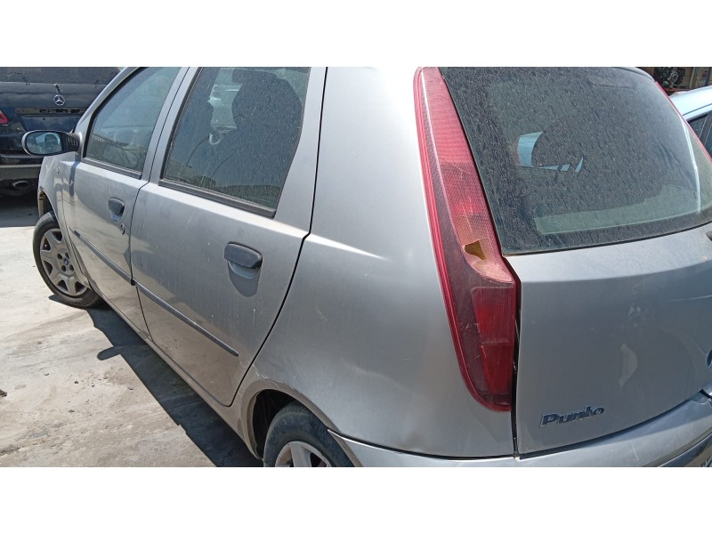 fiat punto (188_) del año 2005
