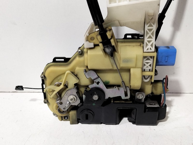 Recambio de cerradura puerta trasera izquierda para seat ibiza iii (6l1) 1.9 tdi referencia OEM IAM 3B4839015AN  