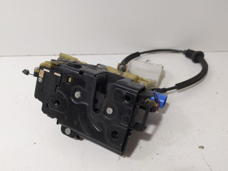 Recambio de cerradura puerta trasera izquierda para seat ibiza iii (6l1) 1.9 tdi referencia OEM IAM 3B4839015AN  