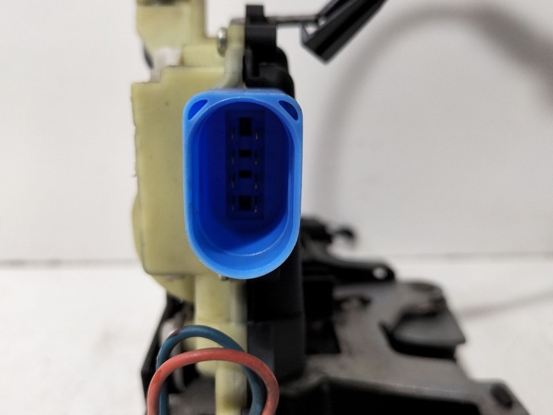 Recambio de cerradura puerta delantera izquierda para seat ibiza iii (6l1) 1.9 tdi referencia OEM IAM 3B1837015AQ  
