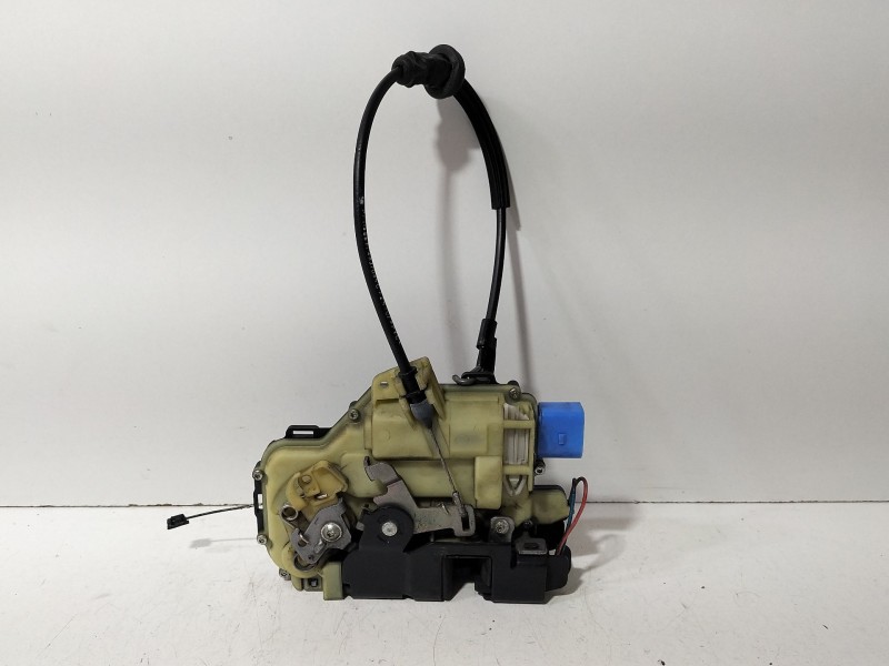 Recambio de cerradura puerta delantera izquierda para seat ibiza iii (6l1) 1.9 tdi referencia OEM IAM 3B1837015AQ  