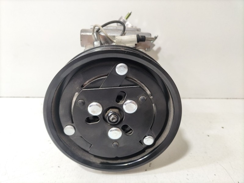 Recambio de compresor aire acondicionado para renault clio ii (bb_, cb_) 1.5 dci (b/cb07) referencia OEM IAM 050906  