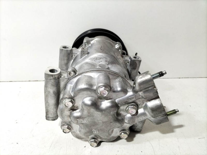Recambio de compresor aire acondicionado para renault clio ii (bb_, cb_) 1.5 dci (b/cb07) referencia OEM IAM 050906  