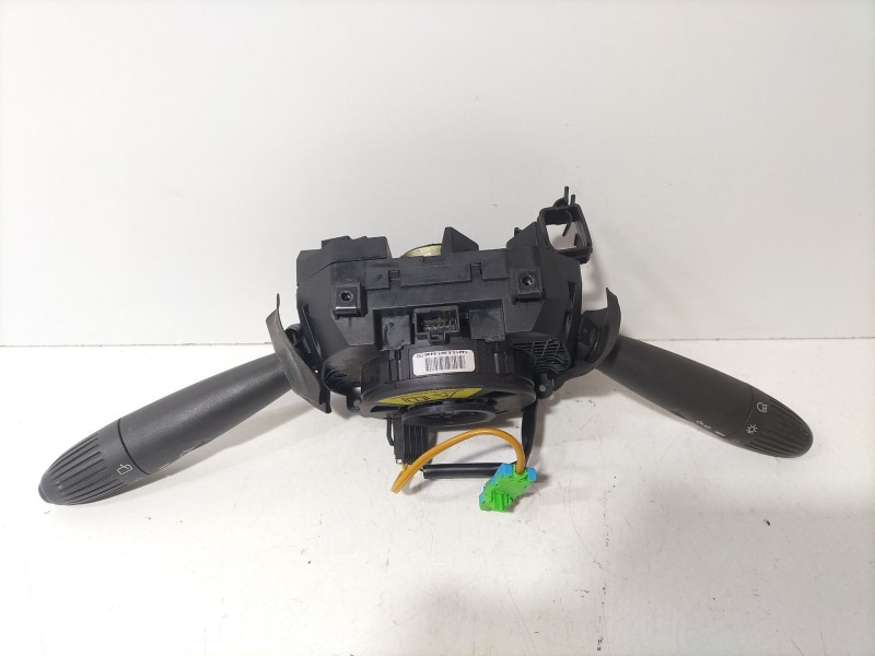 Recambio de mando multifuncion para fiat punto (188_) 1.2 60 (188.030, .050, .130, .150, .230, .250) referencia OEM IAM 73540022