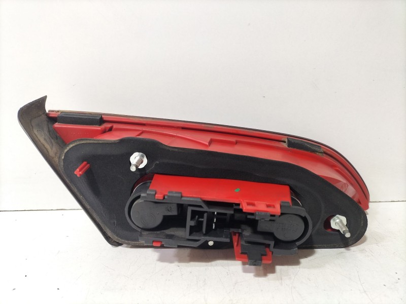 Recambio de piloto trasero derecho interior para alfa romeo 159 (939_) 1.9 jtdm 16v (939axc1b, 939axc12) referencia OEM IAM F939