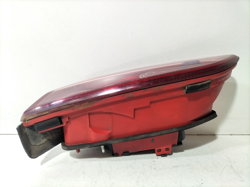 Recambio de piloto trasero derecho interior para alfa romeo 159 (939_) 1.9 jtdm 16v (939axc1b, 939axc12) referencia OEM IAM F939