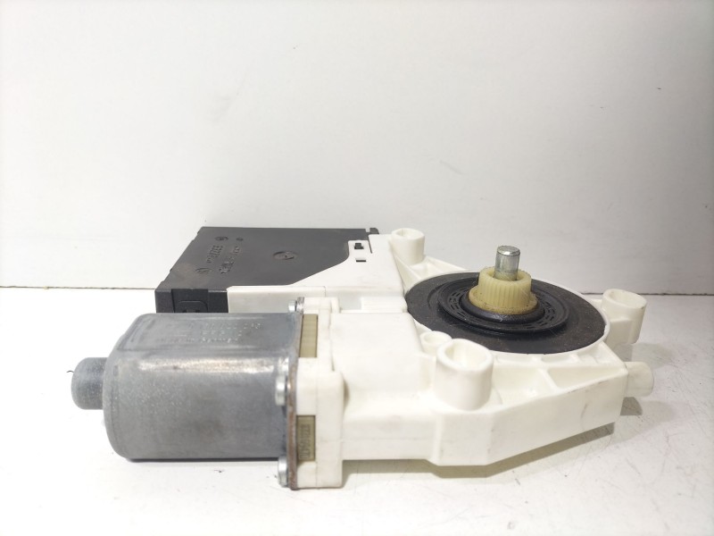 Recambio de motor elevalunas trasero derecho para audi a3 sportback (8pa) 2.0 tdi 16v referencia OEM IAM 8P4959802E  