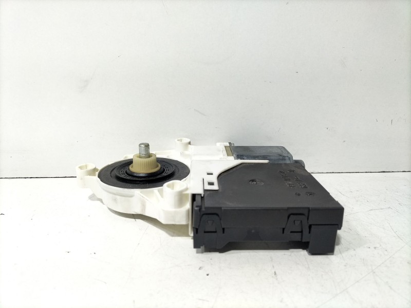 Recambio de motor elevalunas trasero derecho para audi a3 sportback (8pa) 2.0 tdi 16v referencia OEM IAM 8P4959802E  