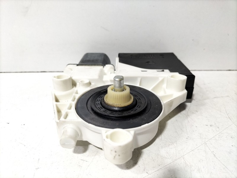Recambio de motor elevalunas trasero derecho para audi a3 sportback (8pa) 2.0 tdi 16v referencia OEM IAM 8P4959802E  