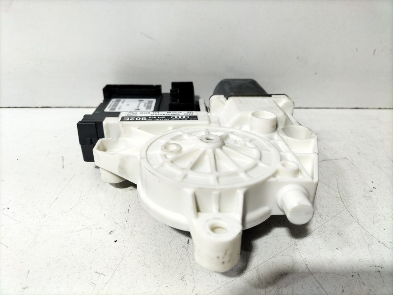 Recambio de motor elevalunas trasero derecho para audi a3 sportback (8pa) 2.0 tdi 16v referencia OEM IAM 8P4959802E  