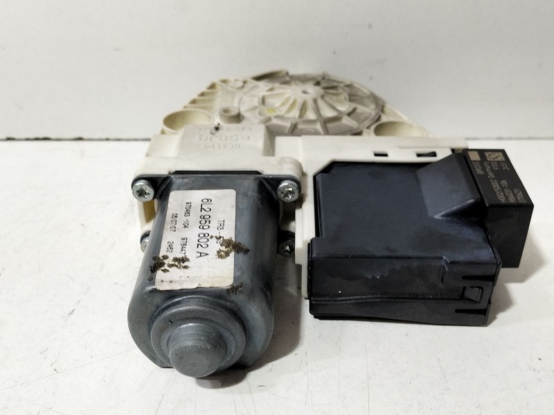 Recambio de motor elevalunas delantero izquierdo para seat ibiza iii (6l1) 1.9 tdi referencia OEM IAM 6L2959802A  