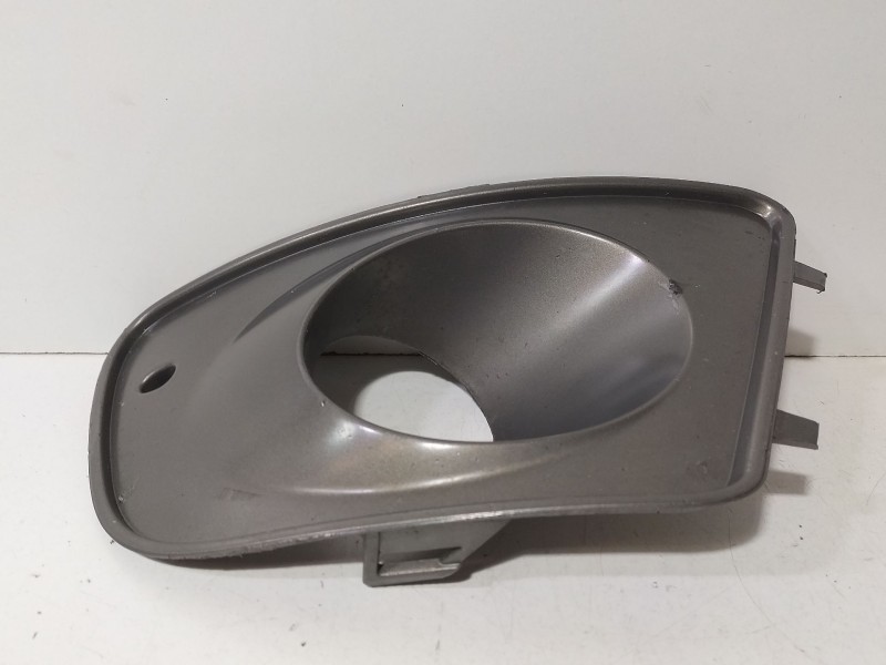 Recambio de rejilla paragolpes derecha para seat ibiza iii (6l1) 1.9 tdi referencia OEM IAM 6LL853666  