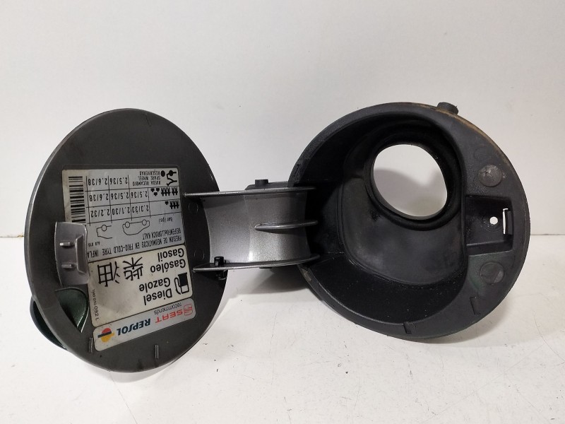 Recambio de tapa exterior combustible para seat ibiza iii (6l1) 1.9 tdi referencia OEM IAM 6L6809905G  
