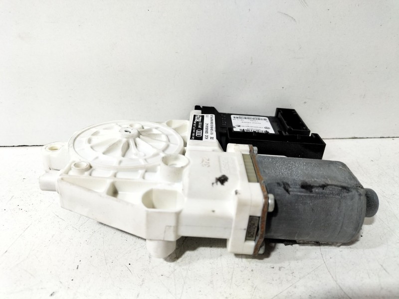 Recambio de motor elevalunas delantero derecho para audi a3 (8p) 1.8 tfsi limited edition referencia OEM IAM 8P0959802H  