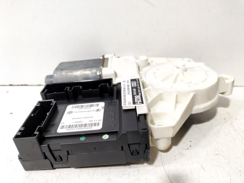 Recambio de motor elevalunas delantero derecho para audi a3 (8p) 1.8 tfsi limited edition referencia OEM IAM 8P0959802H  