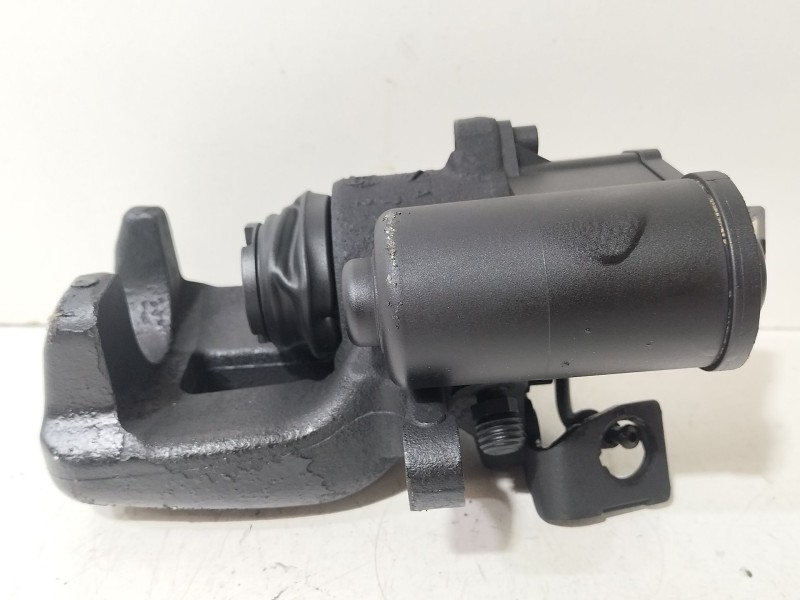 Recambio de pinza freno trasera derecha para volkswagen passat b6 (3c2) 2.0 tdi referencia OEM IAM 3C0615404G  
