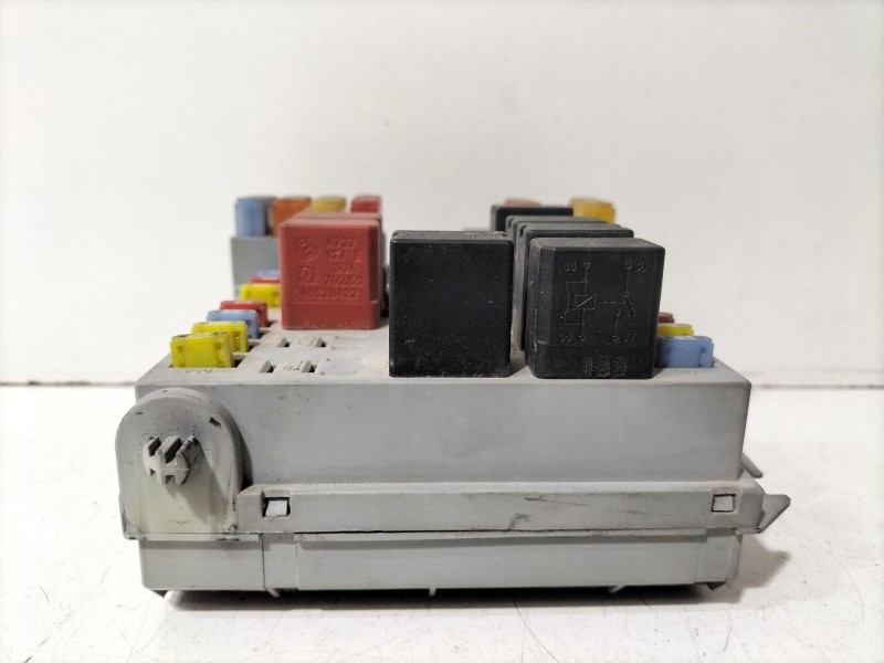 Recambio de caja reles / fusibles para alfa romeo 159 (939_) 1.9 jtdm 16v (939axc1b, 939axc12) referencia OEM IAM 50513644  