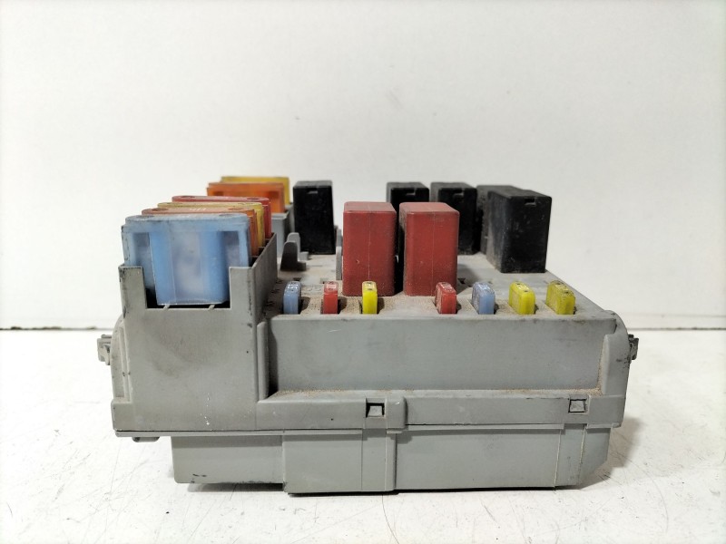 Recambio de caja reles / fusibles para alfa romeo 159 (939_) 1.9 jtdm 16v (939axc1b, 939axc12) referencia OEM IAM 50513644  