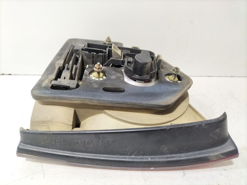 Recambio de piloto trasero izquierdo interior para volkswagen touareg (7la, 7l6, 7l7) 5.0 v10 tdi referencia OEM IAM 7L6945093H 