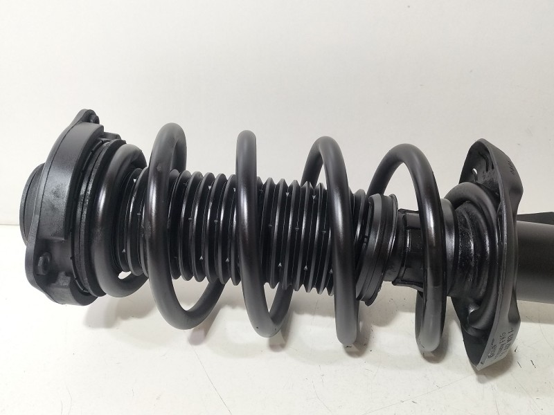 Recambio de amortiguador delantero derecho para volkswagen passat b6 (3c2) 2.0 tdi referencia OEM IAM 3C0413031AC  