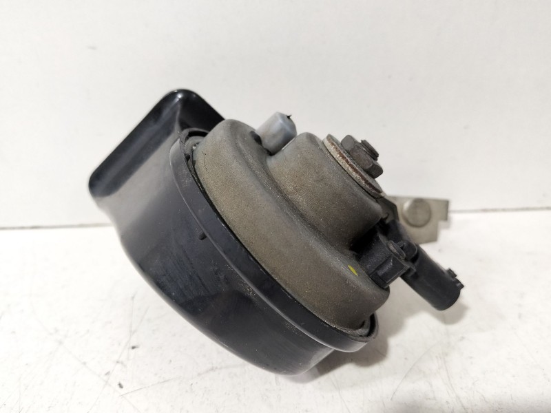 Recambio de claxon para bmw serie 3 coupe (e46) 318 ci referencia OEM IAM 703881157  