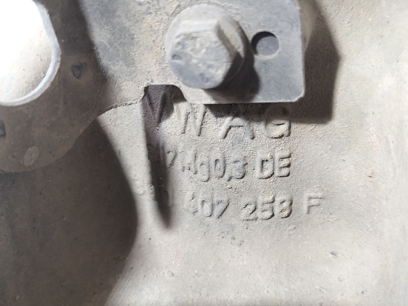 Recambio de mangueta delantera derecha para volkswagen passat b6 (3c2) 2.0 tdi referencia OEM IAM 3C0407258F  