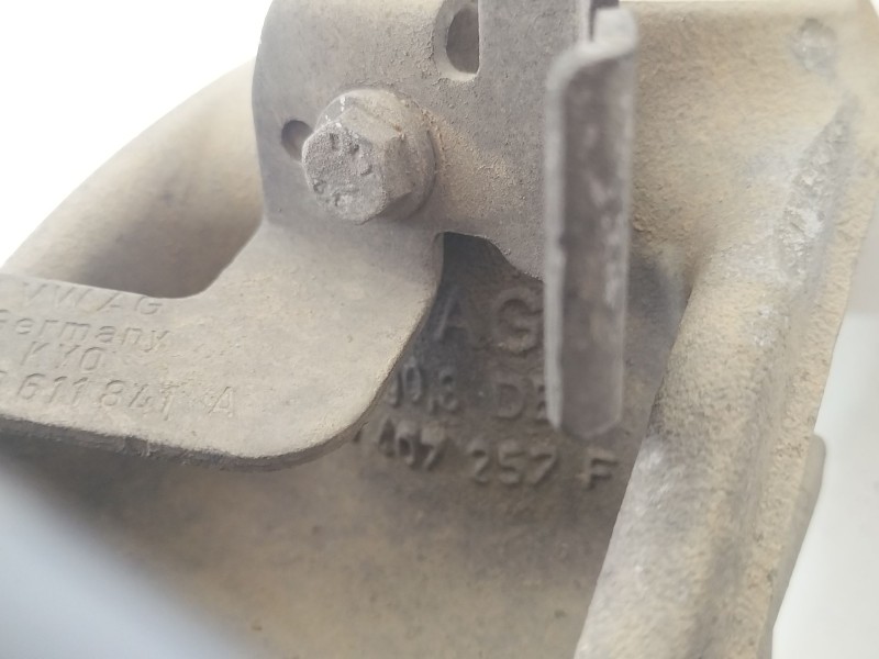 Recambio de mangueta delantera izquierda para volkswagen passat b6 (3c2) 2.0 tdi referencia OEM IAM 3C0407257F  