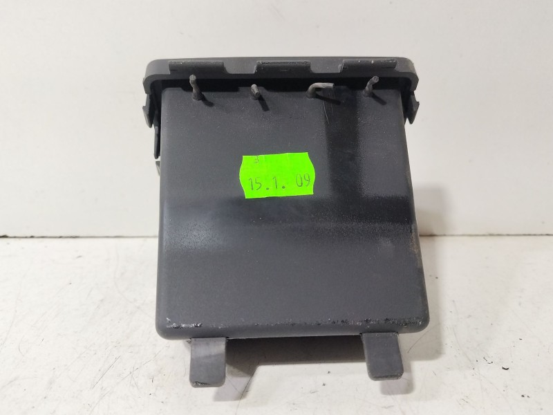 Recambio de guantera para audi a3 sportback (8pa) 2.0 tdi 16v referencia OEM IAM 8P0863351D  