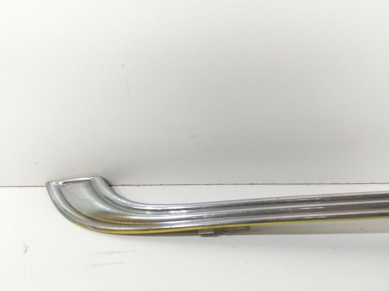 Recambio de molduras delanteras para mini mini (r50, r53) one d referencia OEM IAM 51111490062  