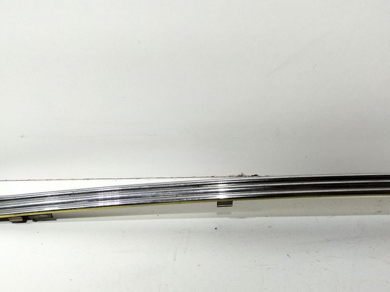 Recambio de molduras delanteras para mini mini (r50, r53) one d referencia OEM IAM 51111490062  