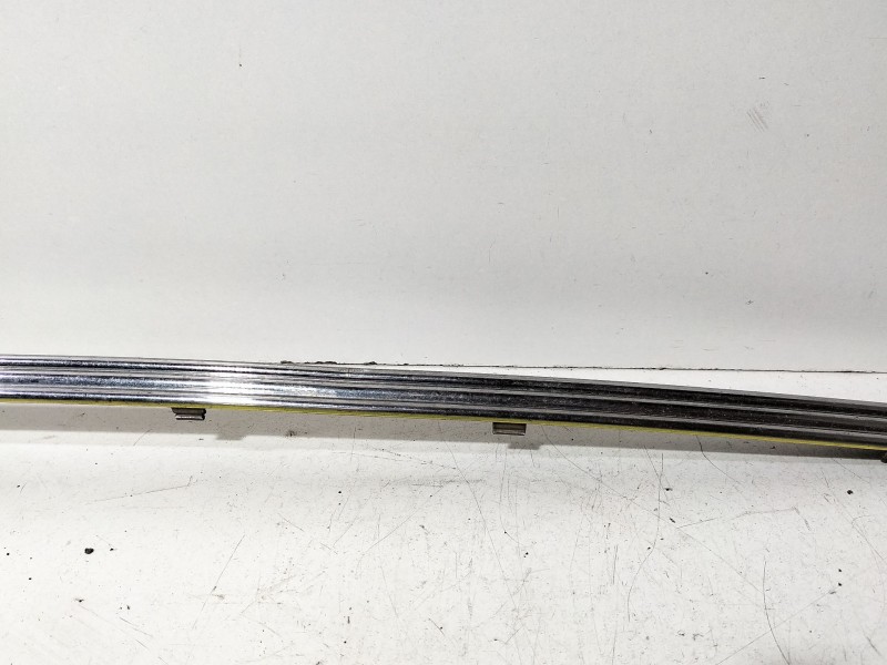 Recambio de molduras delanteras para mini mini (r50, r53) one d referencia OEM IAM 51111490062  