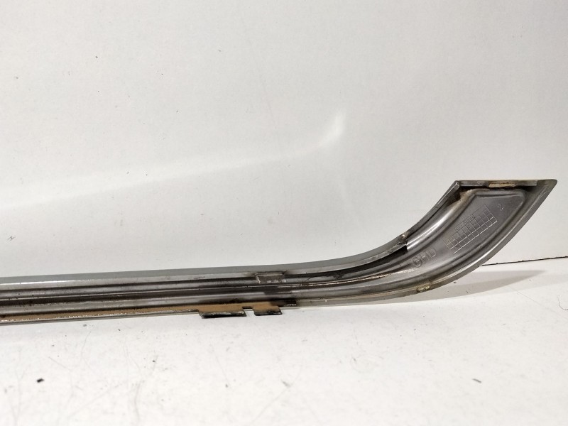 Recambio de molduras delanteras para mini mini (r50, r53) one d referencia OEM IAM 51111490062  