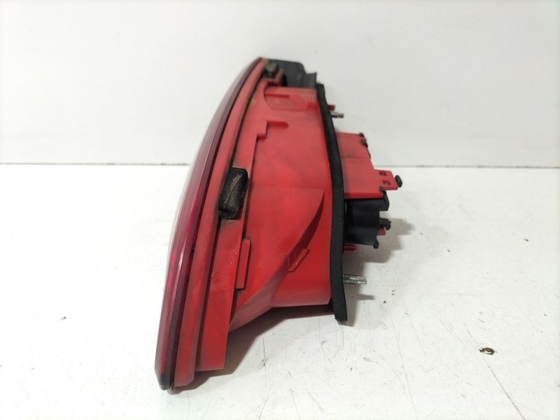Recambio de piloto trasero izquierdo interior para alfa romeo 159 (939_) 1.9 jtdm 16v (939axc1b, 939axc12) referencia OEM IAM F9