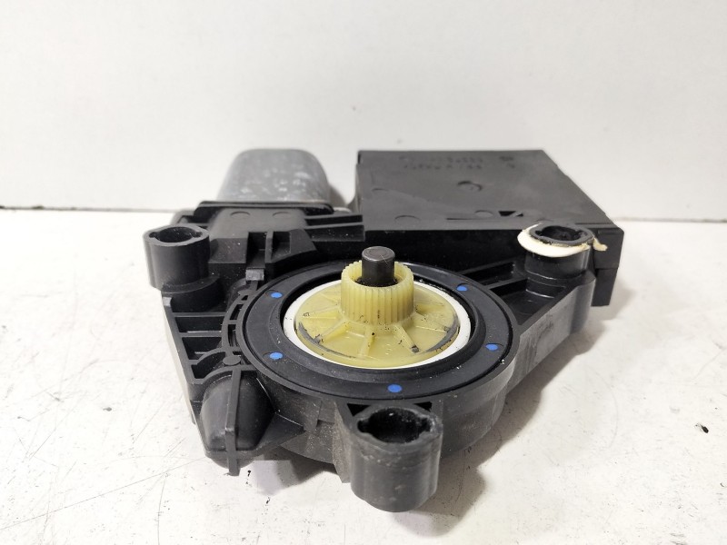 Recambio de motor elevalunas delantero izquierdo para skoda octavia ii (1z3) 1.9 tdi referencia OEM IAM 1T0959701T  