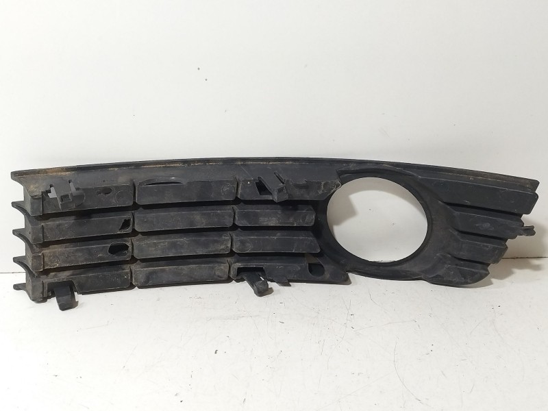 Recambio de moldura para audi a4 berlina (8e) 2.0 20v cat (alt) referencia OEM IAM 8E0807682A  
