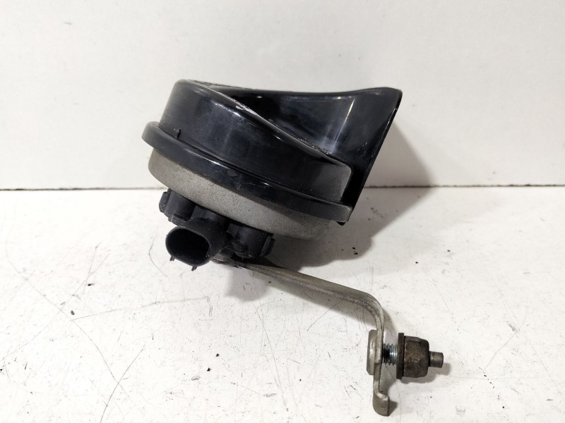 Recambio de claxon para bmw serie 3 coupe (e46) 318 ci referencia OEM IAM 51118195287  