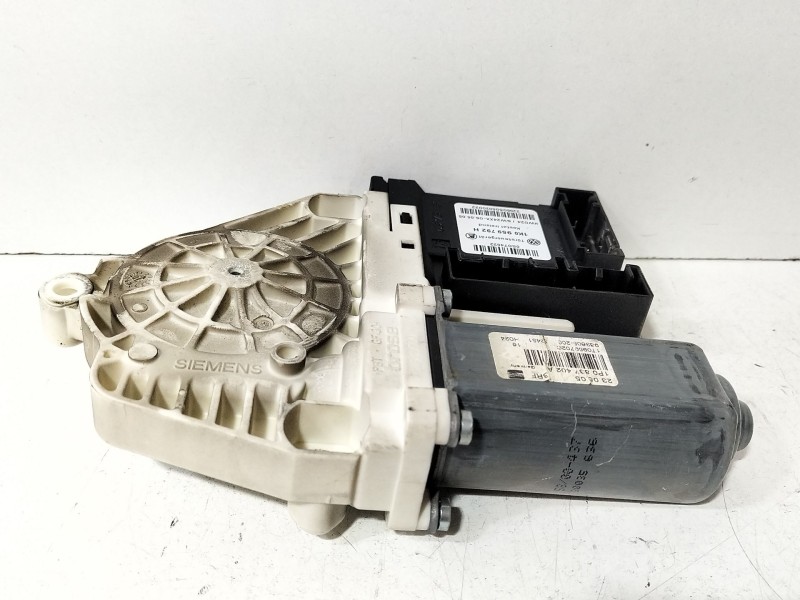 Recambio de motor elevalunas delantero derecho para seat leon (1p1) 2.0 tdi 16v referencia OEM IAM 1P0837402A  
