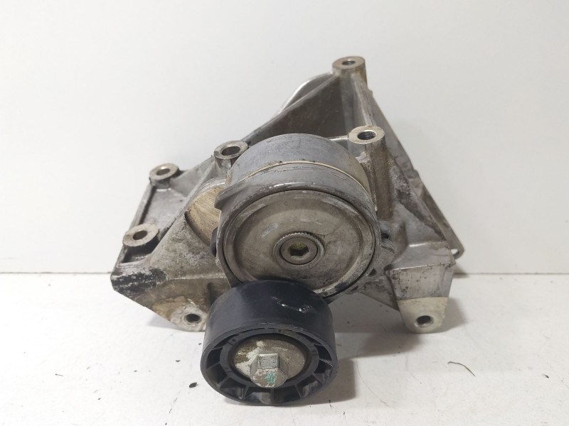 Recambio de soporte alternador para peugeot 307 sw (3h) 2.0 hdi 110 referencia OEM IAM 9636301380  