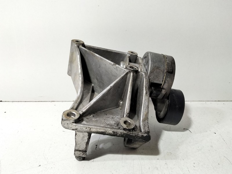 Recambio de soporte alternador para peugeot 307 sw (3h) 2.0 hdi 110 referencia OEM IAM 9636301380  