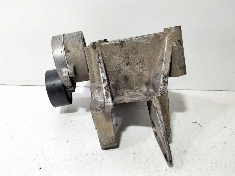 Recambio de soporte alternador para peugeot 307 sw (3h) 2.0 hdi 110 referencia OEM IAM 9636301380  