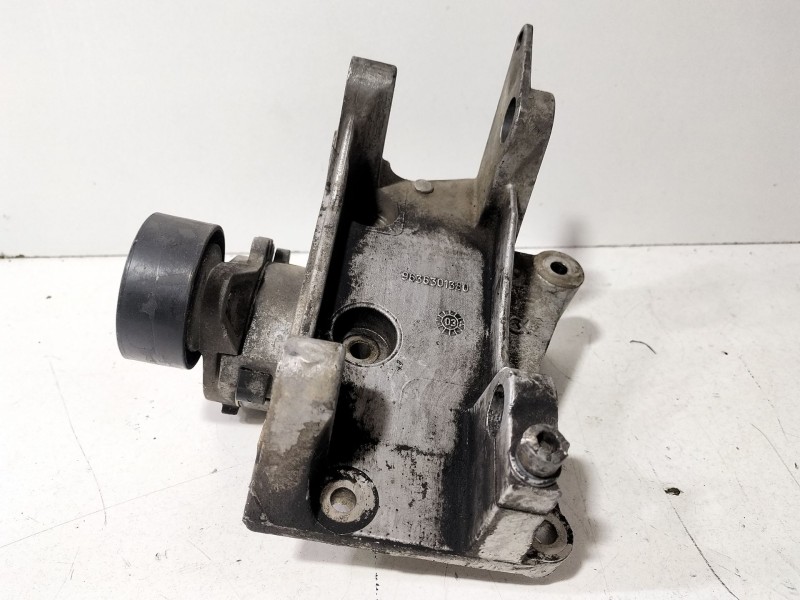 Recambio de soporte alternador para peugeot 307 sw (3h) 2.0 hdi 110 referencia OEM IAM 9636301380  