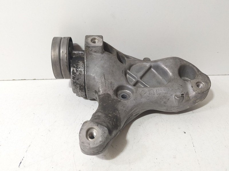 Recambio de soporte alternador para volkswagen golf v (1k1) 1.6 fsi referencia OEM IAM 1K0260885B  