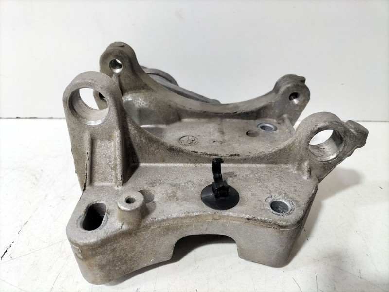 Recambio de soporte alternador para citroën c3 1.1 referencia OEM IAM 9659197780  