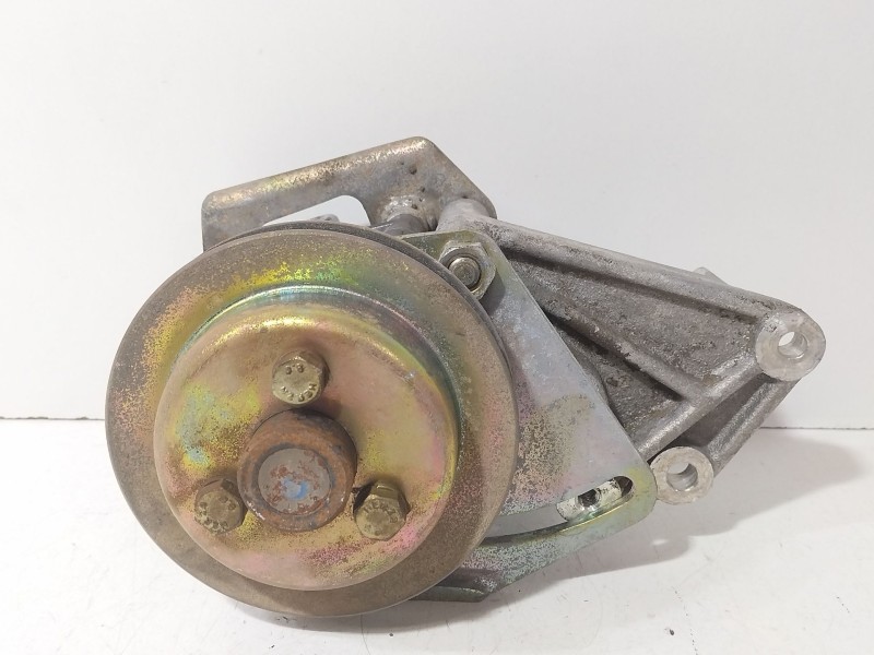 Recambio de bomba direccion para nissan trade 100 3.0 turbodiesel referencia OEM IAM 7681955136  