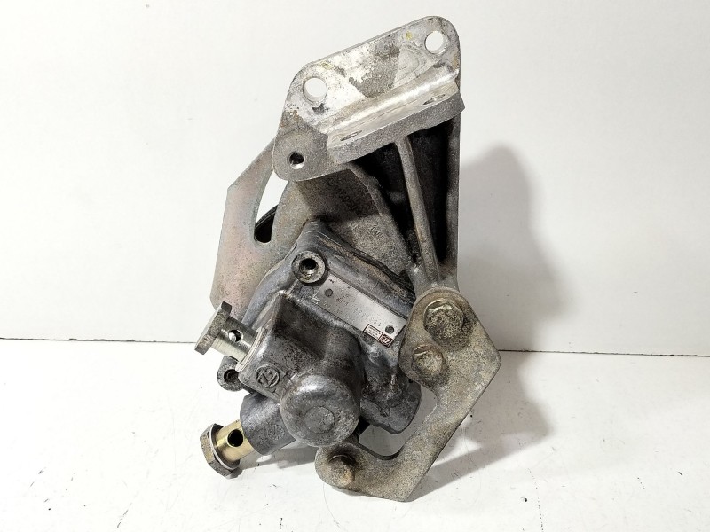 Recambio de bomba direccion para nissan trade 100 3.0 turbodiesel referencia OEM IAM 7681955136  