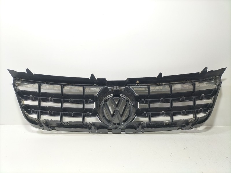 Recambio de rejilla delantera para volkswagen touareg (7la, 7l6, 7l7) 5.0 v10 tdi referencia OEM IAM 7L6853651  